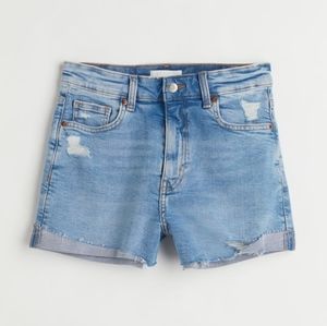 H&M light wash denim shorts